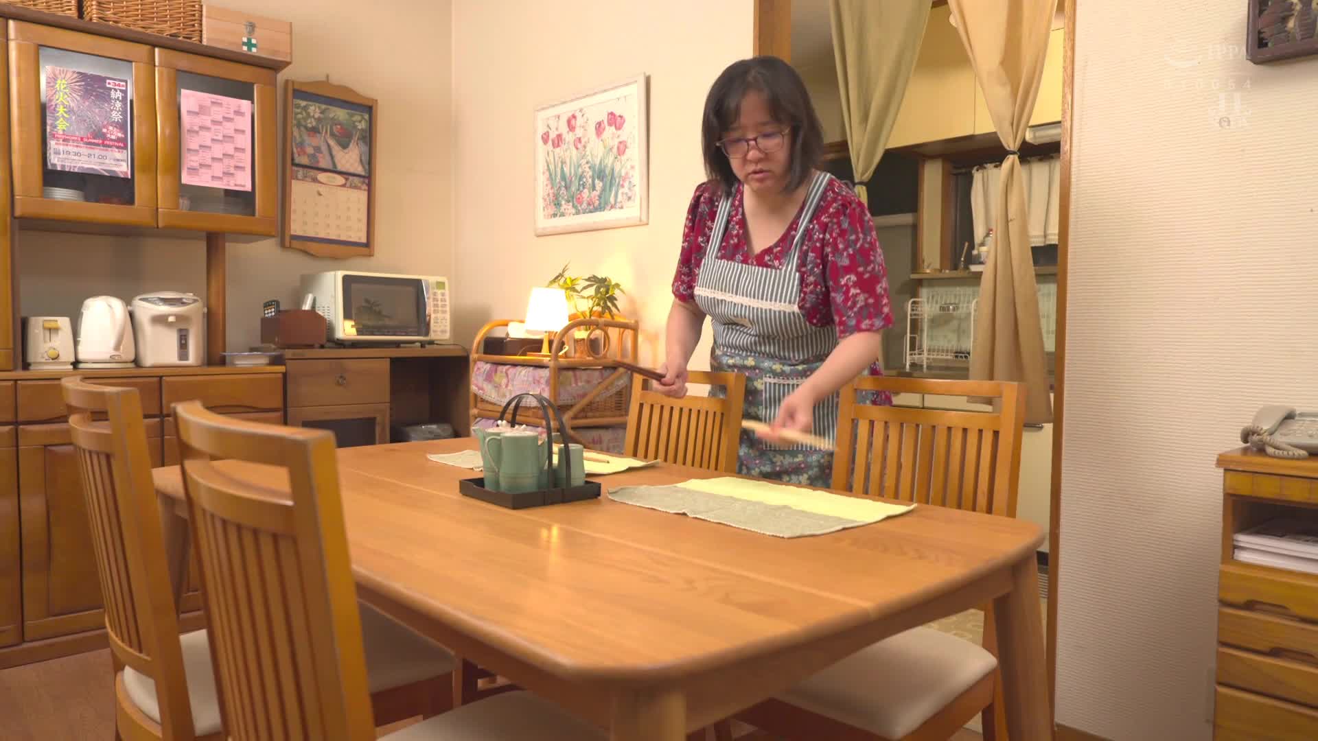 HSODA-006 森泽佳奈新作！姐姐的胸部让我无法抑制自己的勃起，所以她温柔的对待我的童贞。 饭冈加奈子