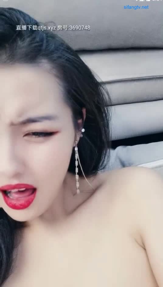极致诱惑【小水仙】女神炮机大黑牛自慰【15v】 (10)
