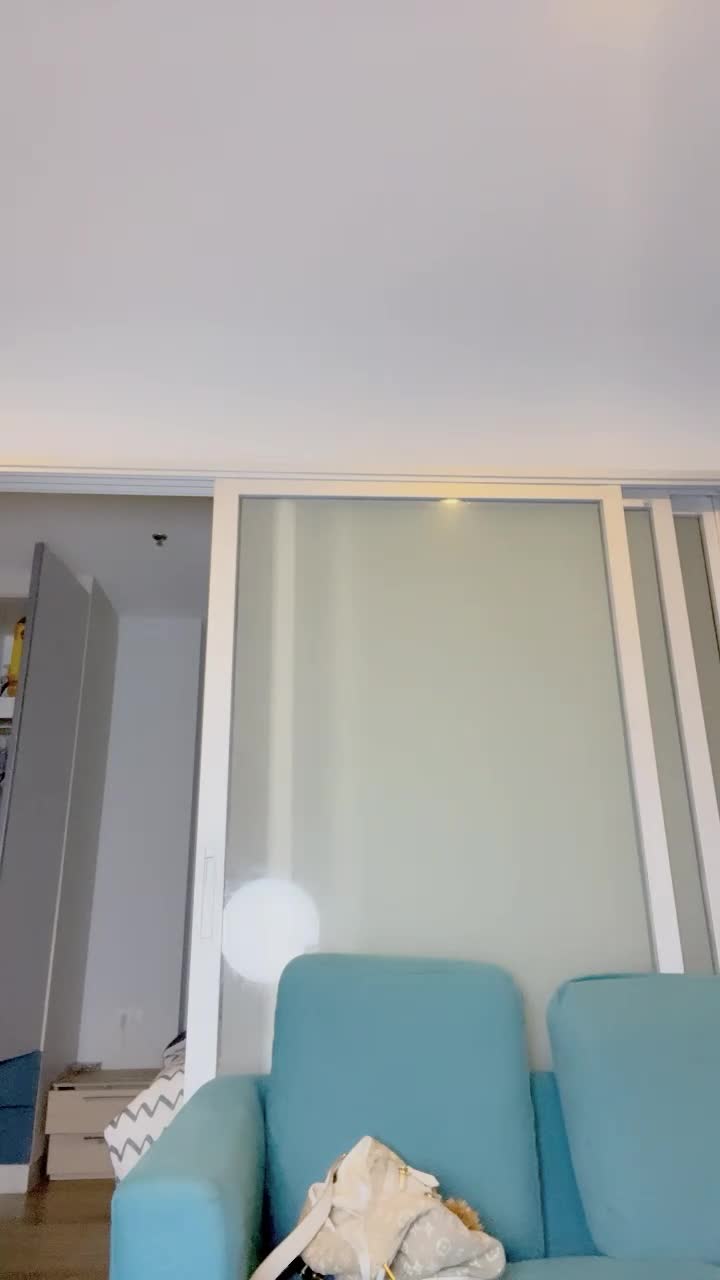 健身御姐【翘臀桃桃】户外跳蛋~搏命挑战格斗选手~超级大黑屌 【47V】 (18)