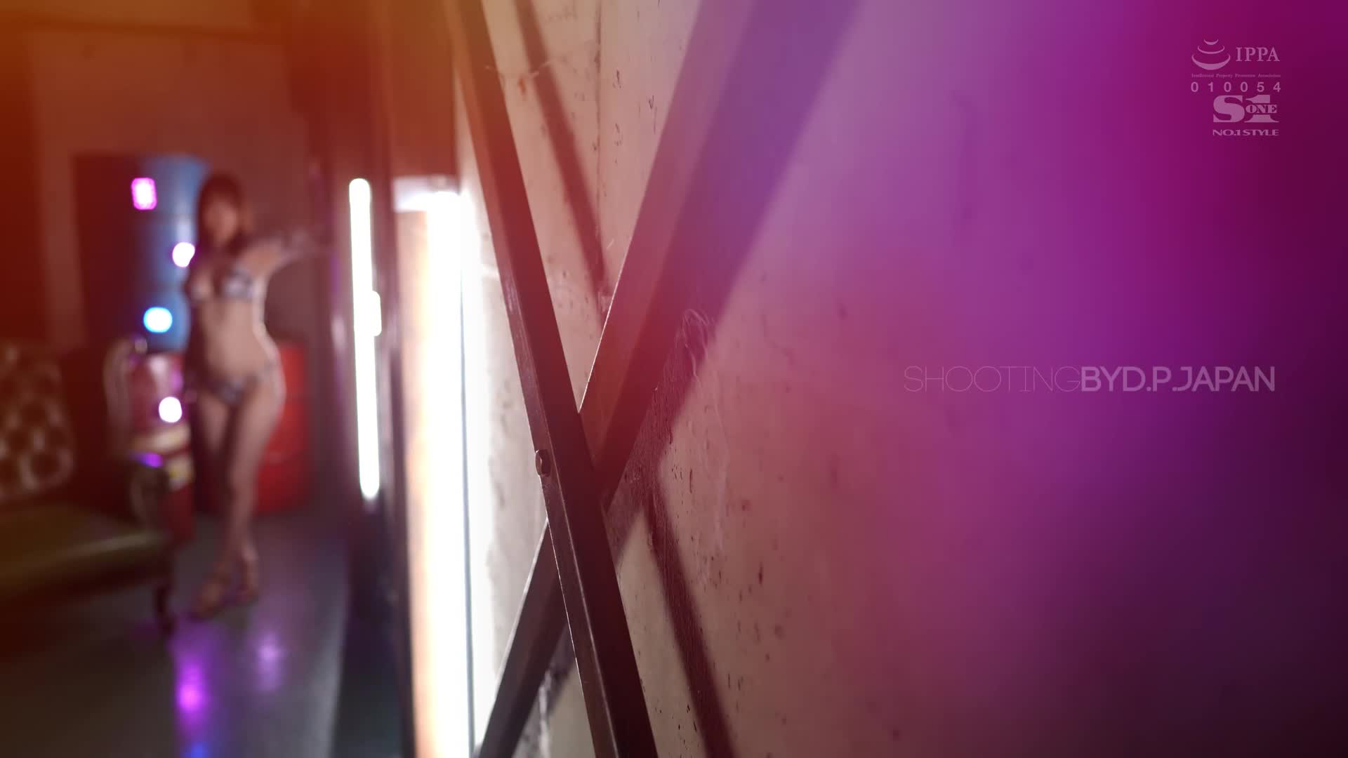 SSIS-964 [无码破解]激潮220回 痉挛5500回 潮液2300cc 20岁的透明感美少女 村上悠华