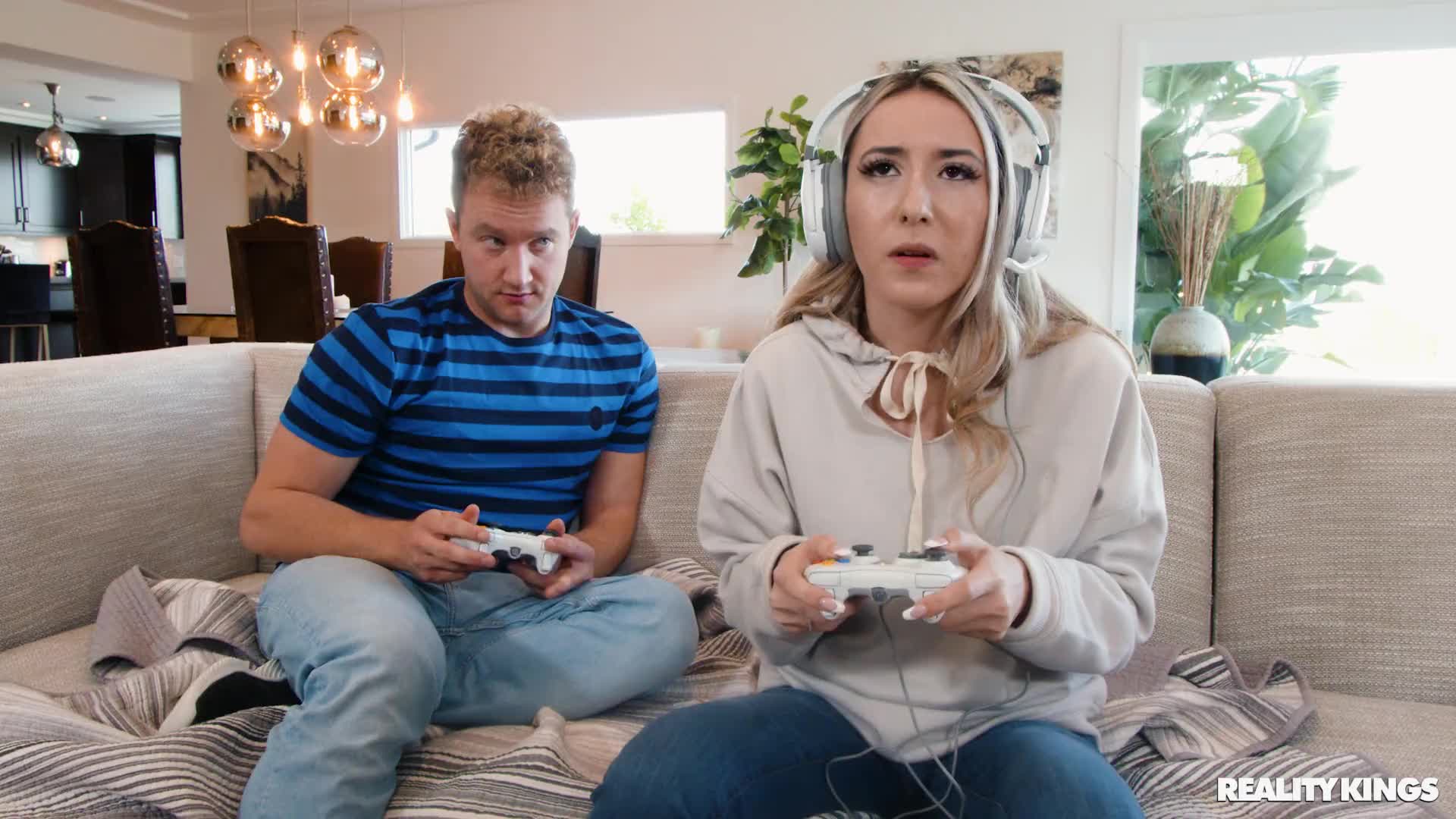 2048.cc -TeensLoveHugeCocks.23.02.04 Hot Nerd Cucks Gamer Girlfriend