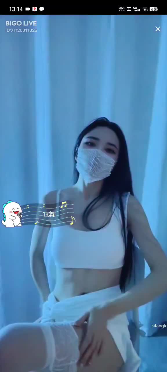 1 (484)