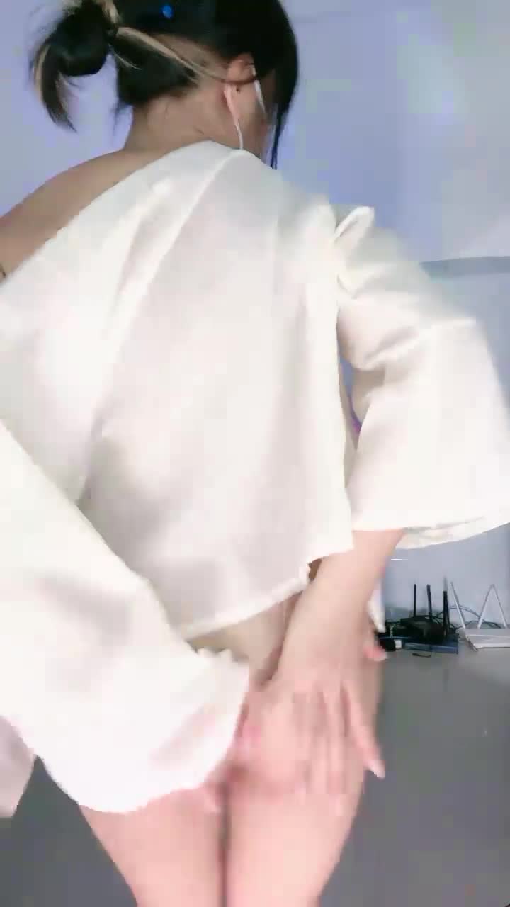 【优优UU】部分计时房！全裸骚舞诱惑 汉服舞蹈 抠穴自慰 12月最新合集【30v】 (5)