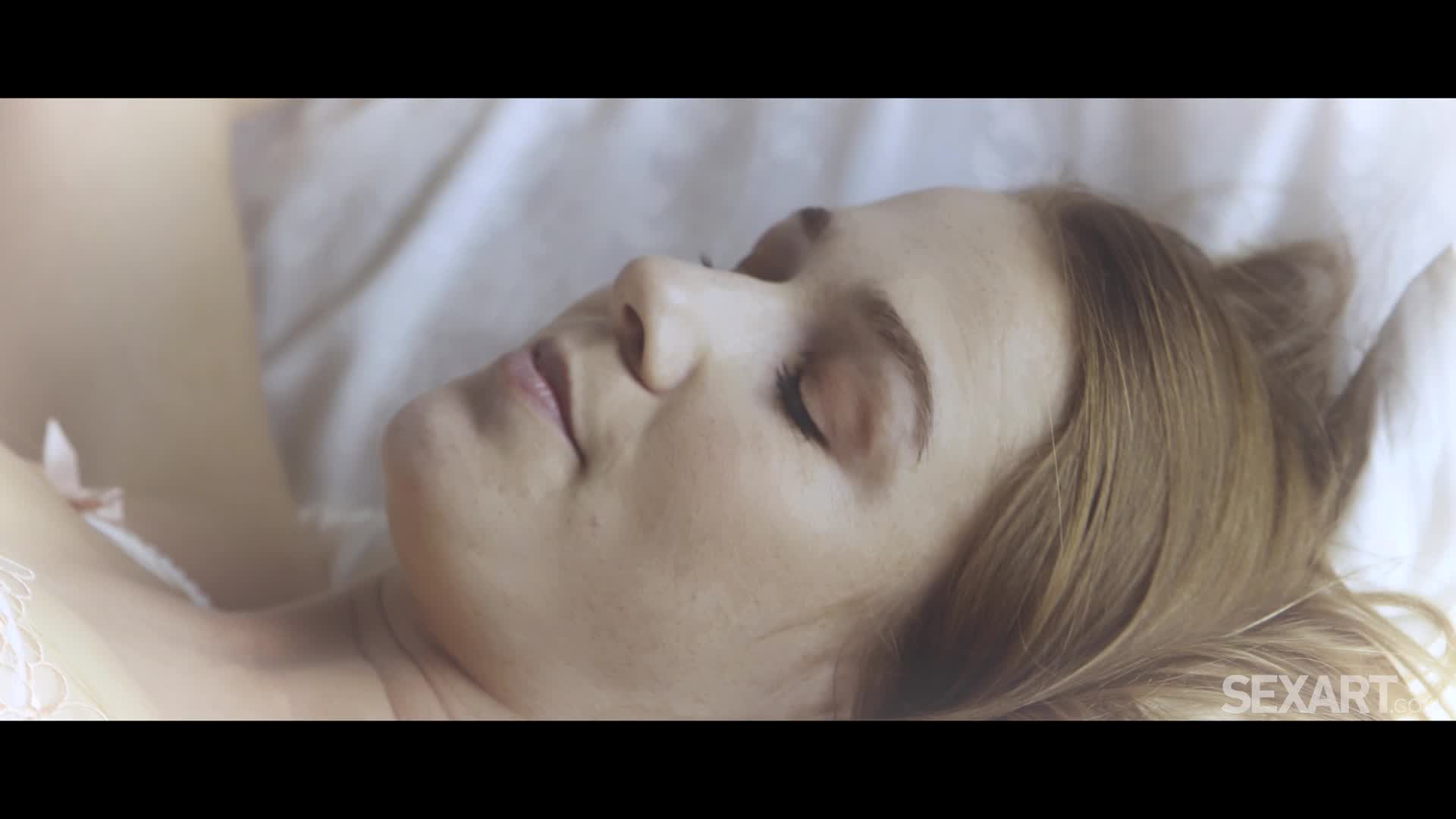 sexart.21.10.20.alexis.crystal.aspire
