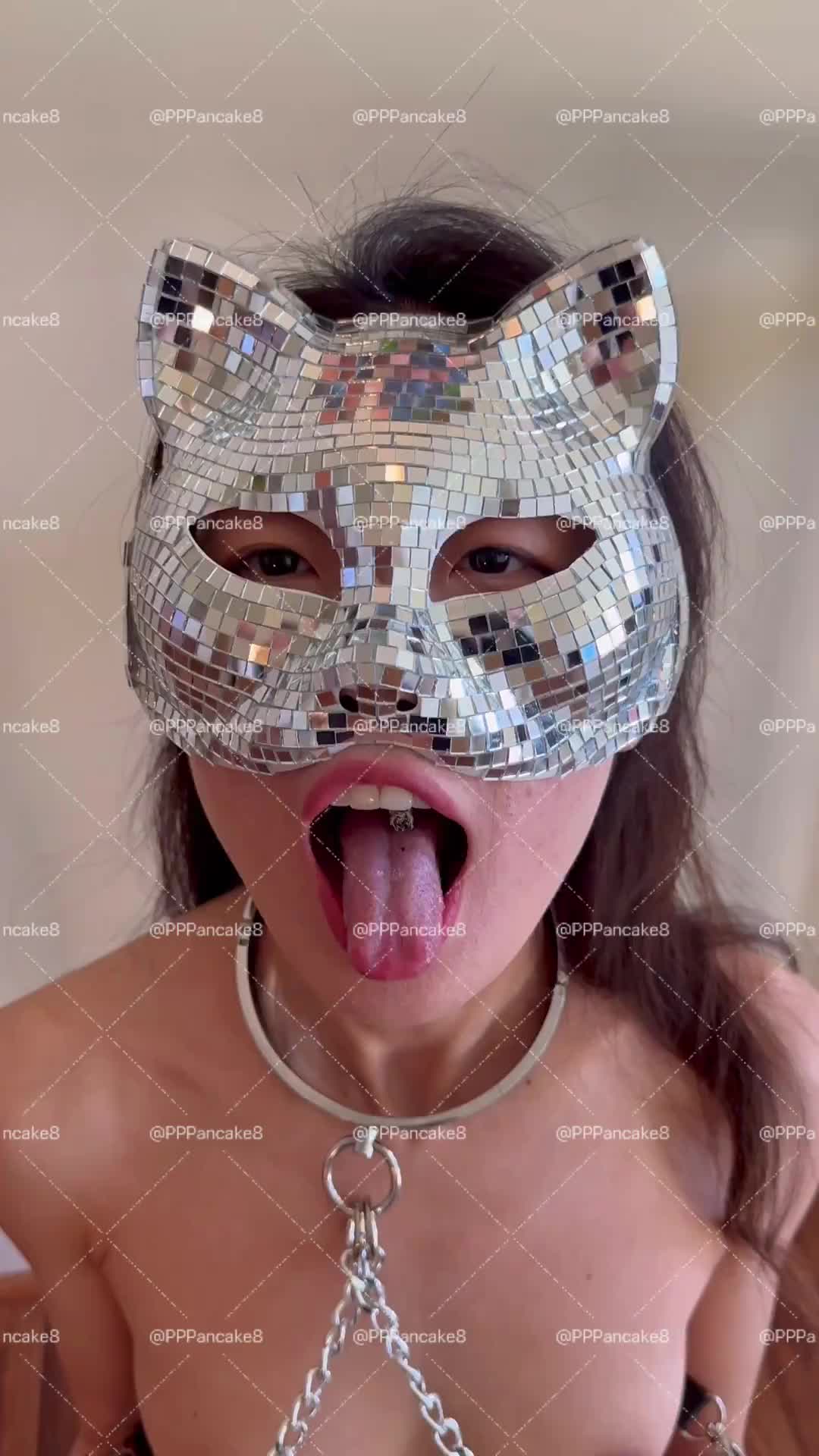 1 (33)