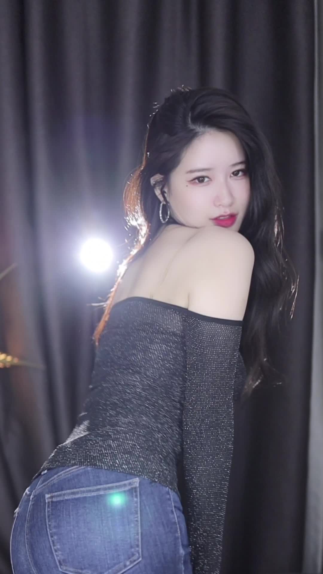 1 (2)