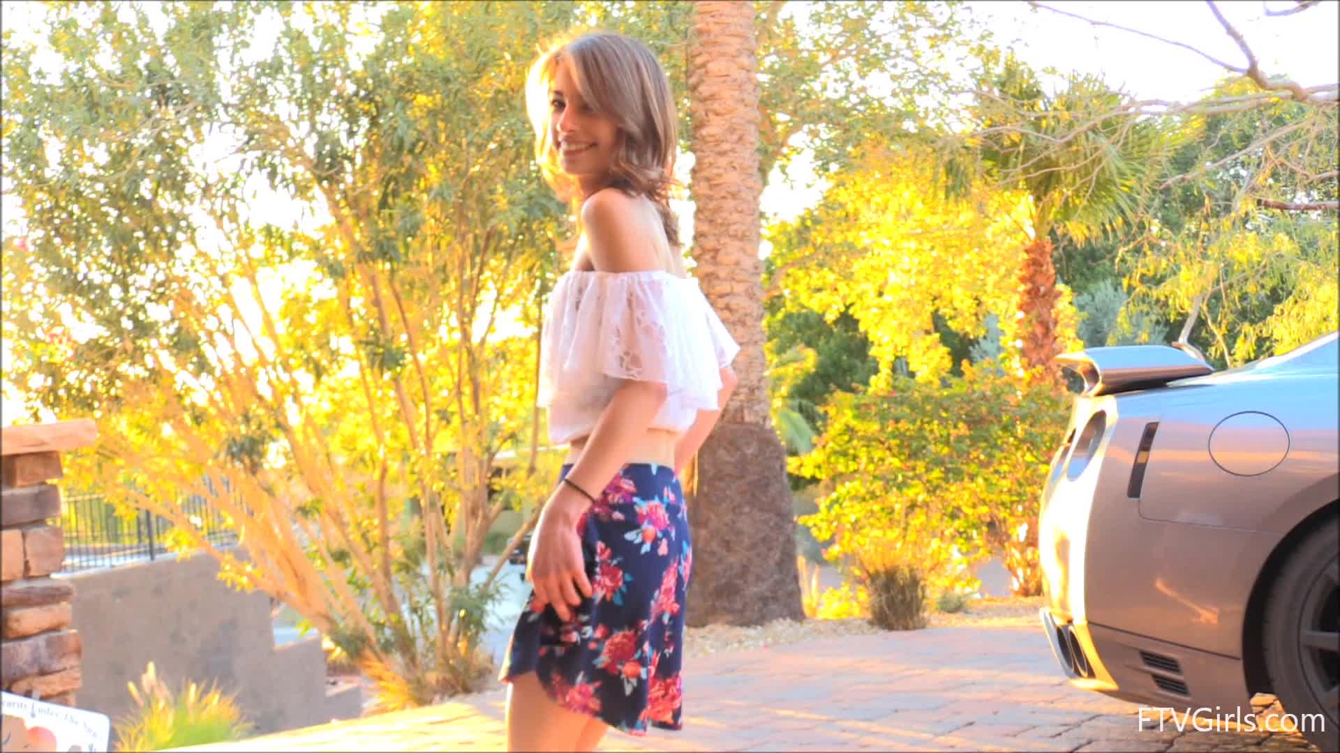 [FTVGirls.com] 2016-03-11 - Kristen Scott - The Joy Of Extreme I - Hula Dance sc 2