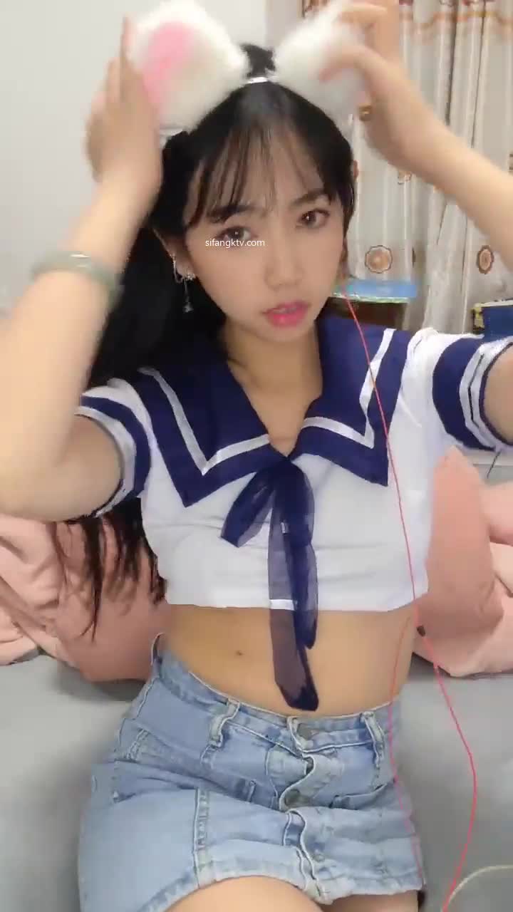 1 (22)
