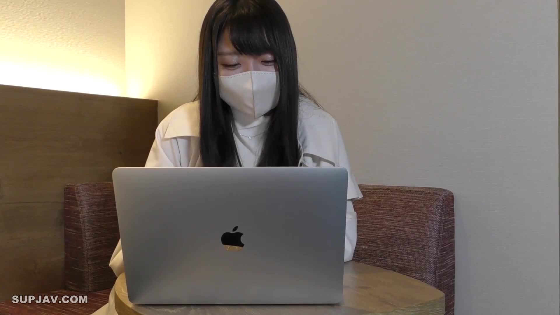 EricaChan[えりかちゃん]FC2-PPV-2796115えりかちゃんデビュー作品に戻って、今の気持ちをぶつけてみました