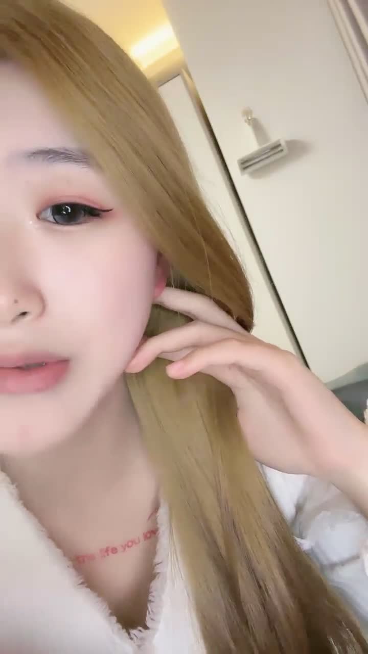 1 (17)