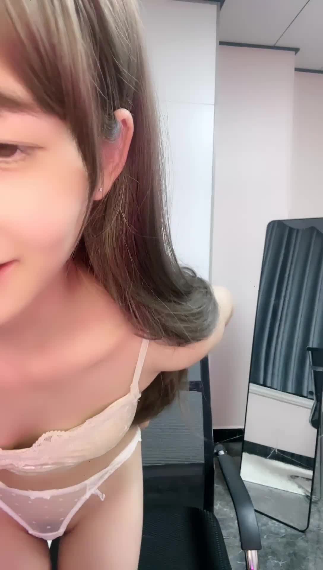 1 (10)
