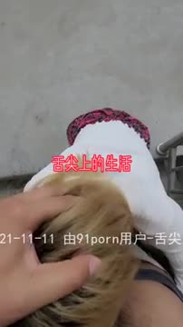 “啊啊啊，你不要到处乱说，我没那么骚”，说服公司同事让我操，潮喷内射 Chinese homemade video