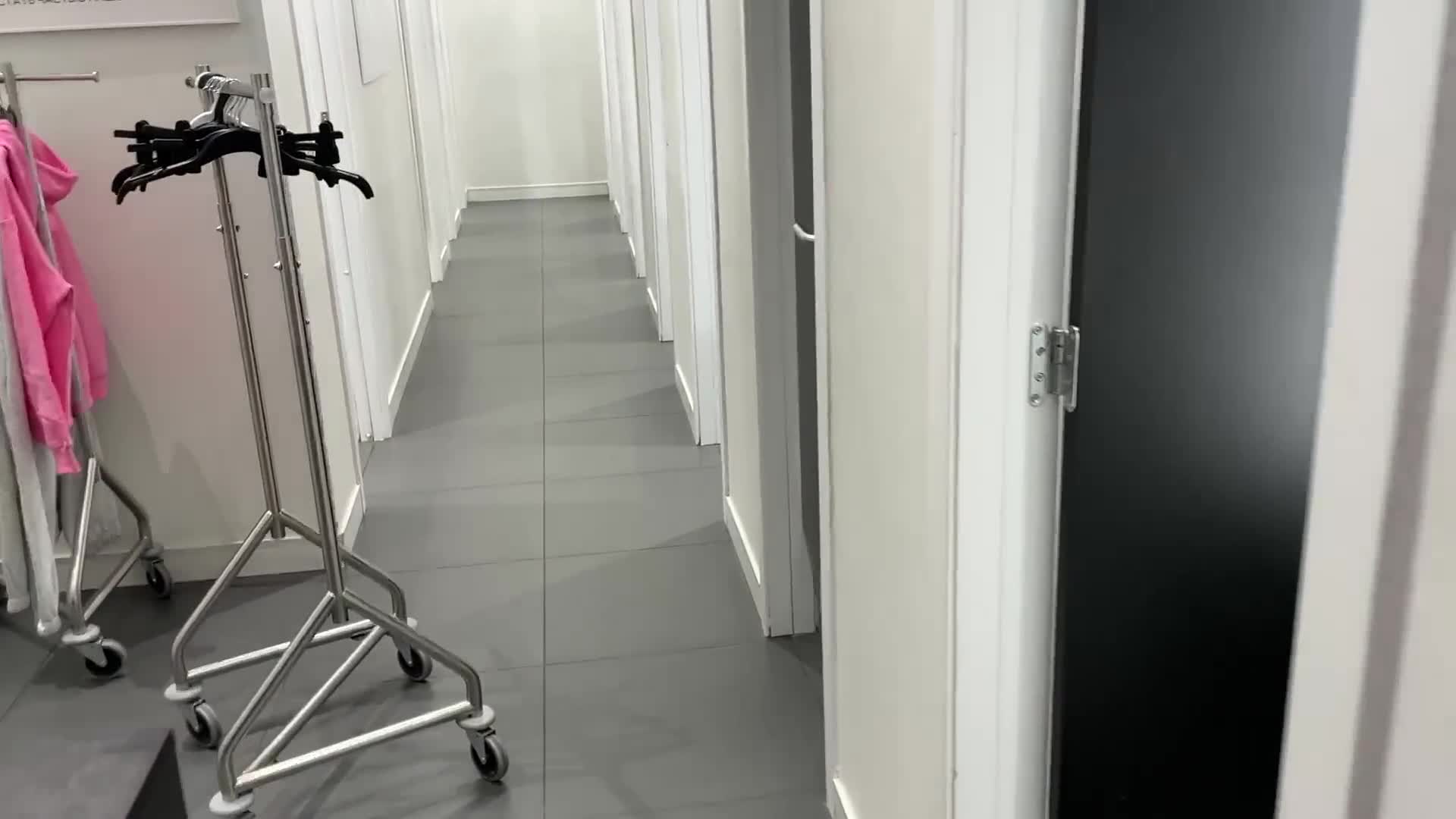 1 (43)