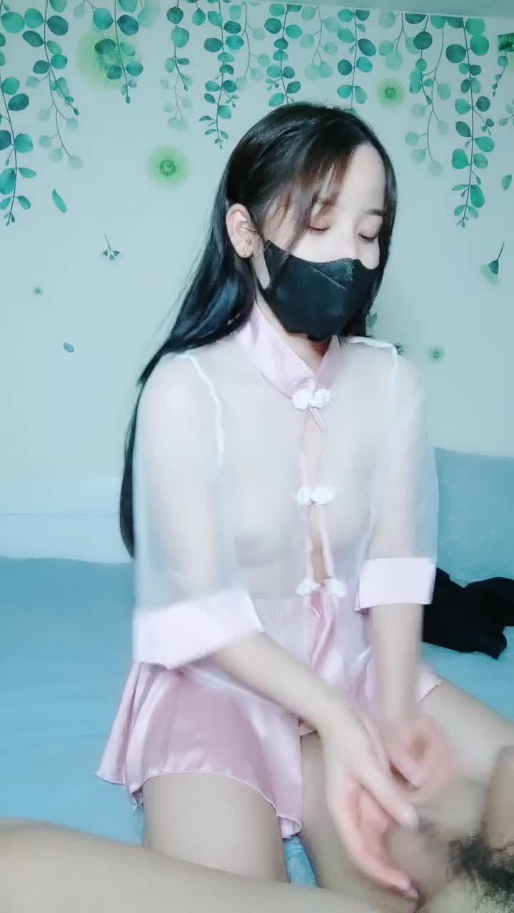 1 (10)