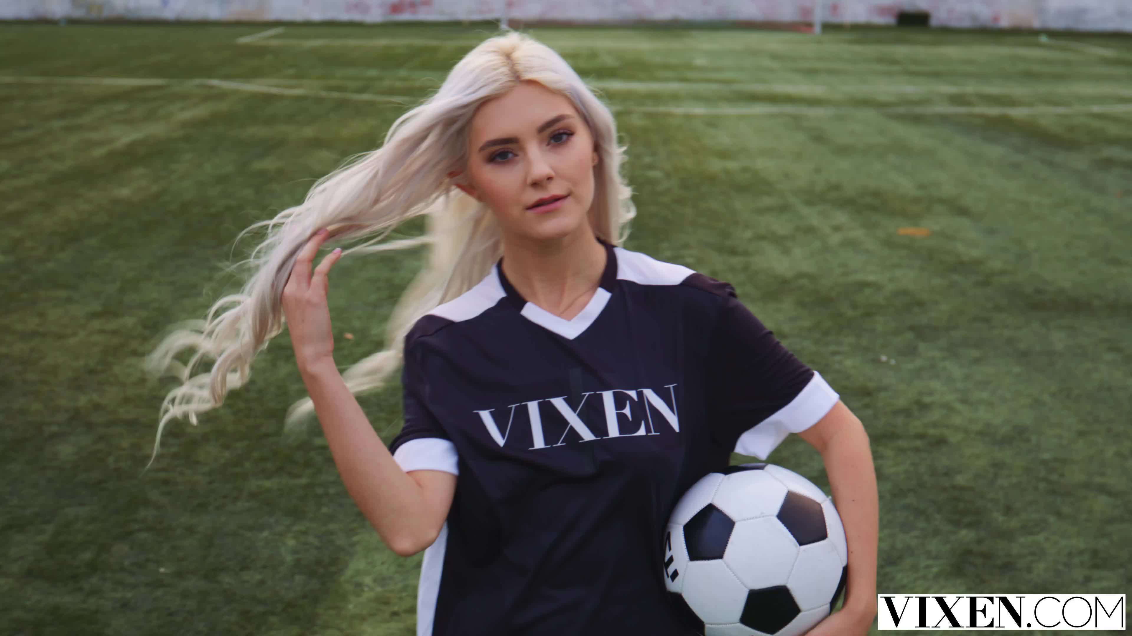 2022.08.26 Eva Elfie - Starstruck (103519)