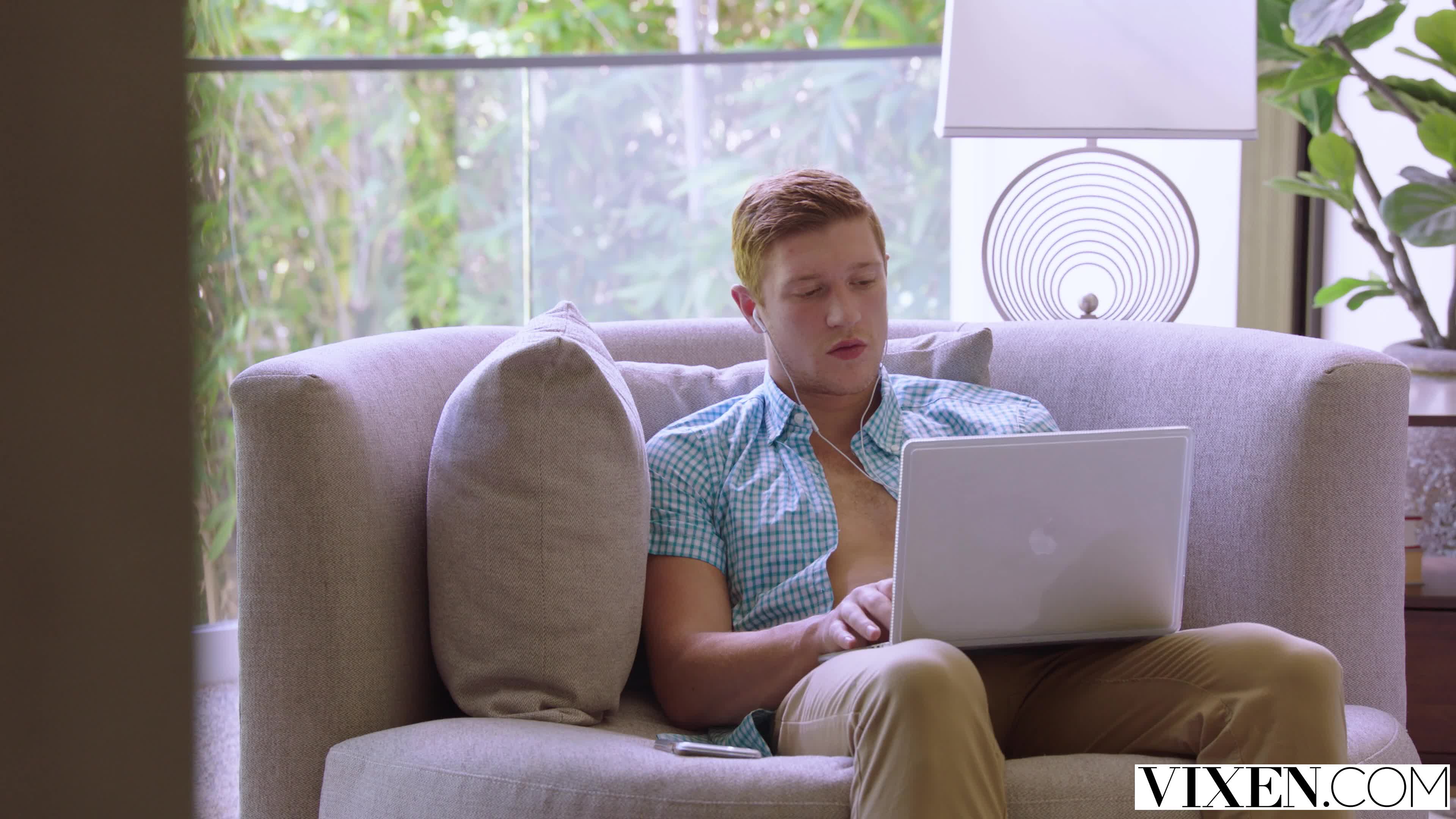 2020.09.25 Anya Olsen, Naomi Swann - Three's A Party (102322)