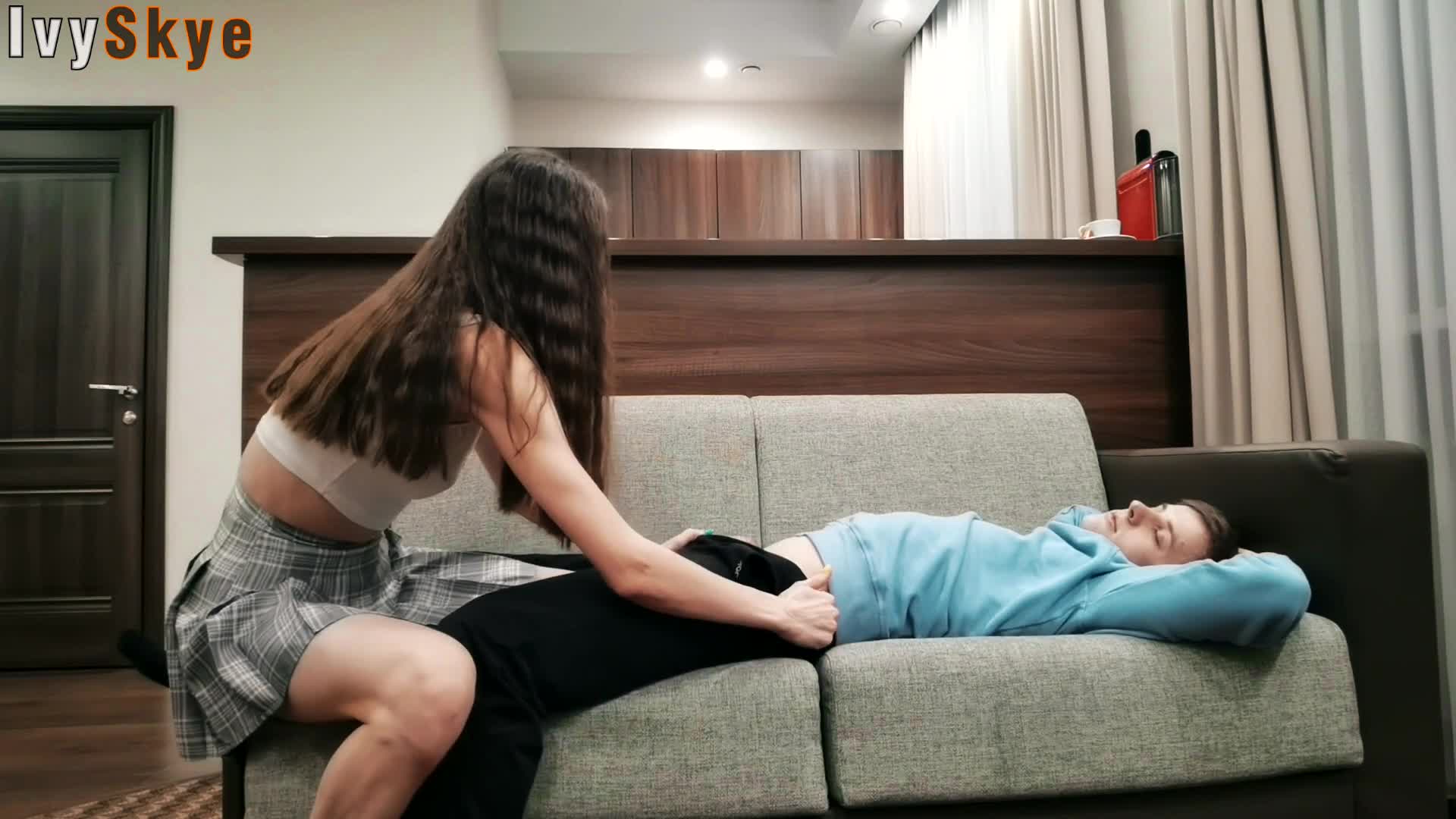 2 (4)