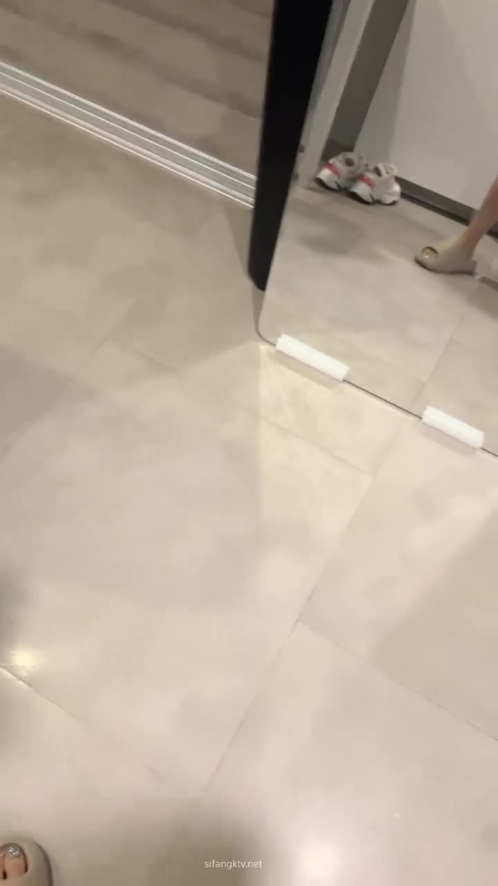 1 (19)