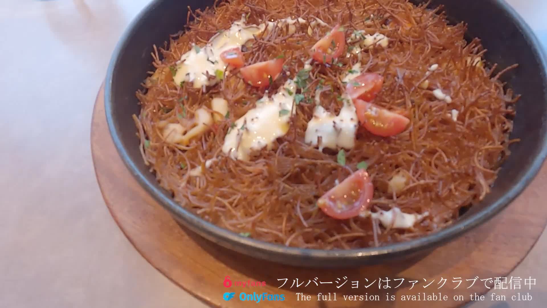 六本木与一个变态的日本妻子约会。 用指法大量喷出❤ (64206db7e7f3e)