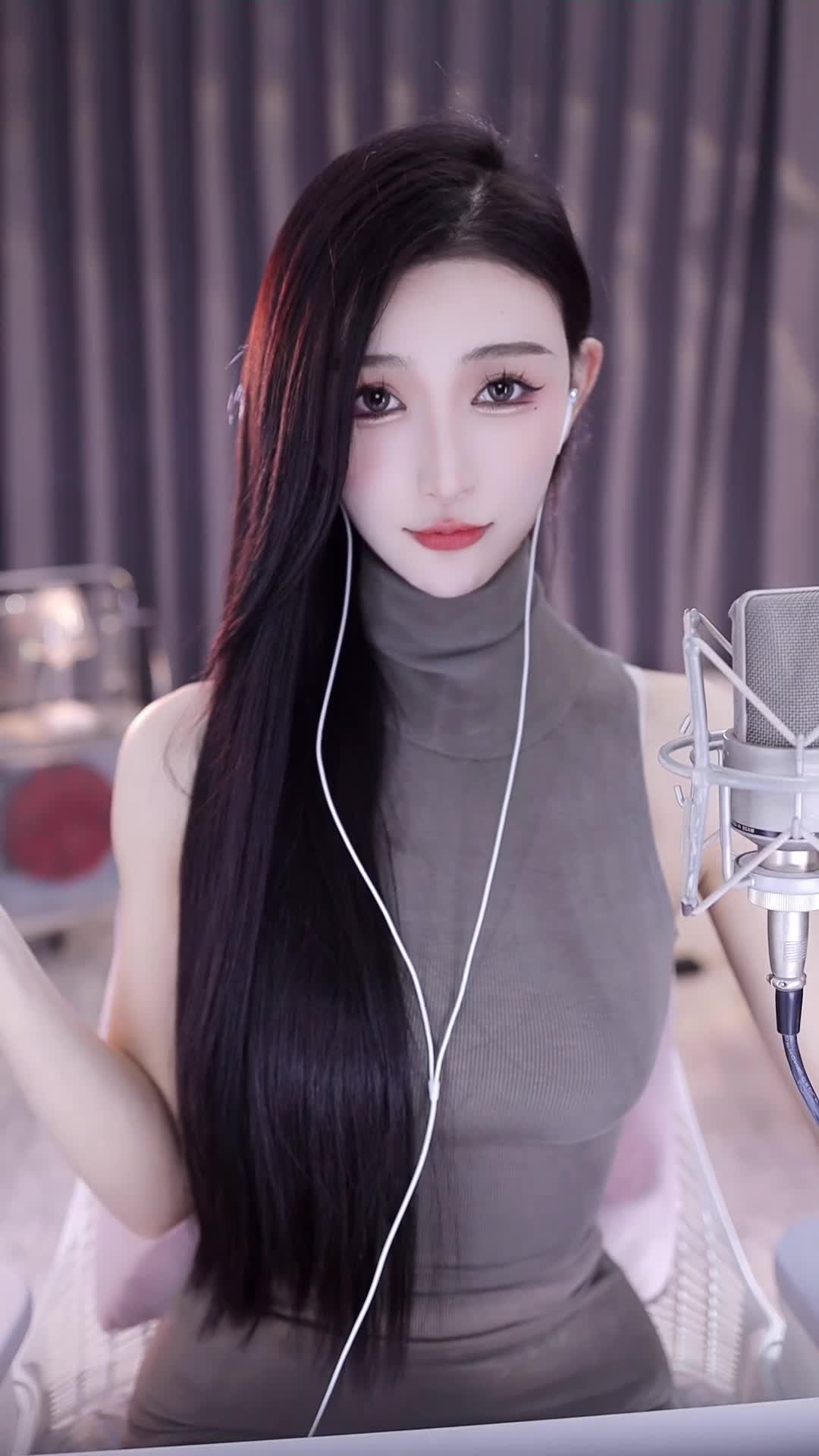 1 (33)
