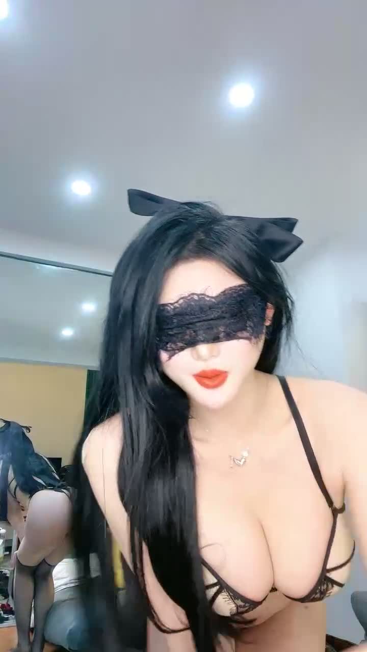 1 (16)