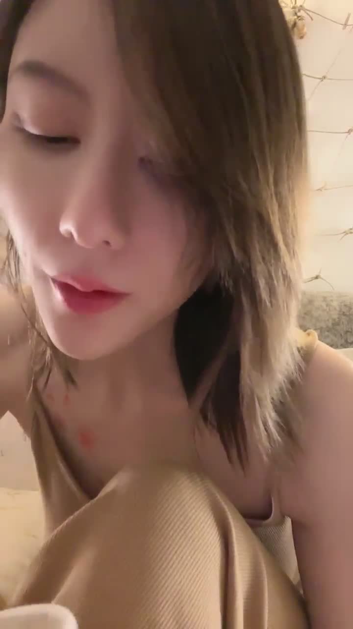 1 (22)