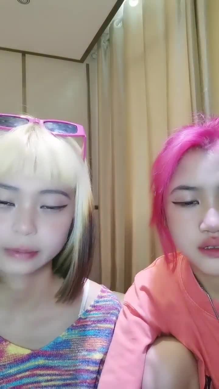 1 (10)
