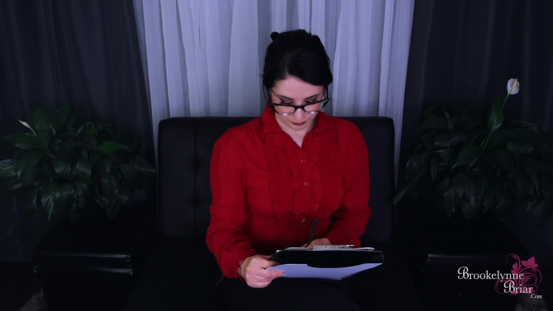 brookelynnebriar.23.04.17.blowing.your.boss.after.work