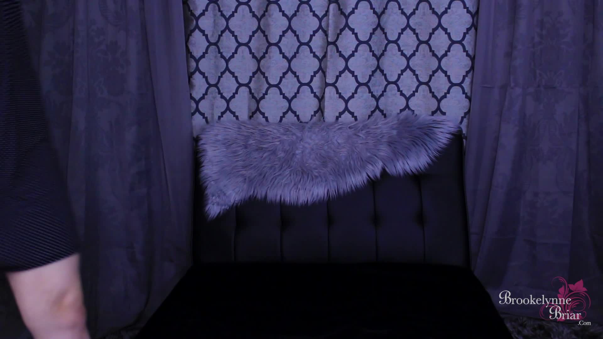 brookelynnebriar.20.11.30.stepmom.footjob.joi