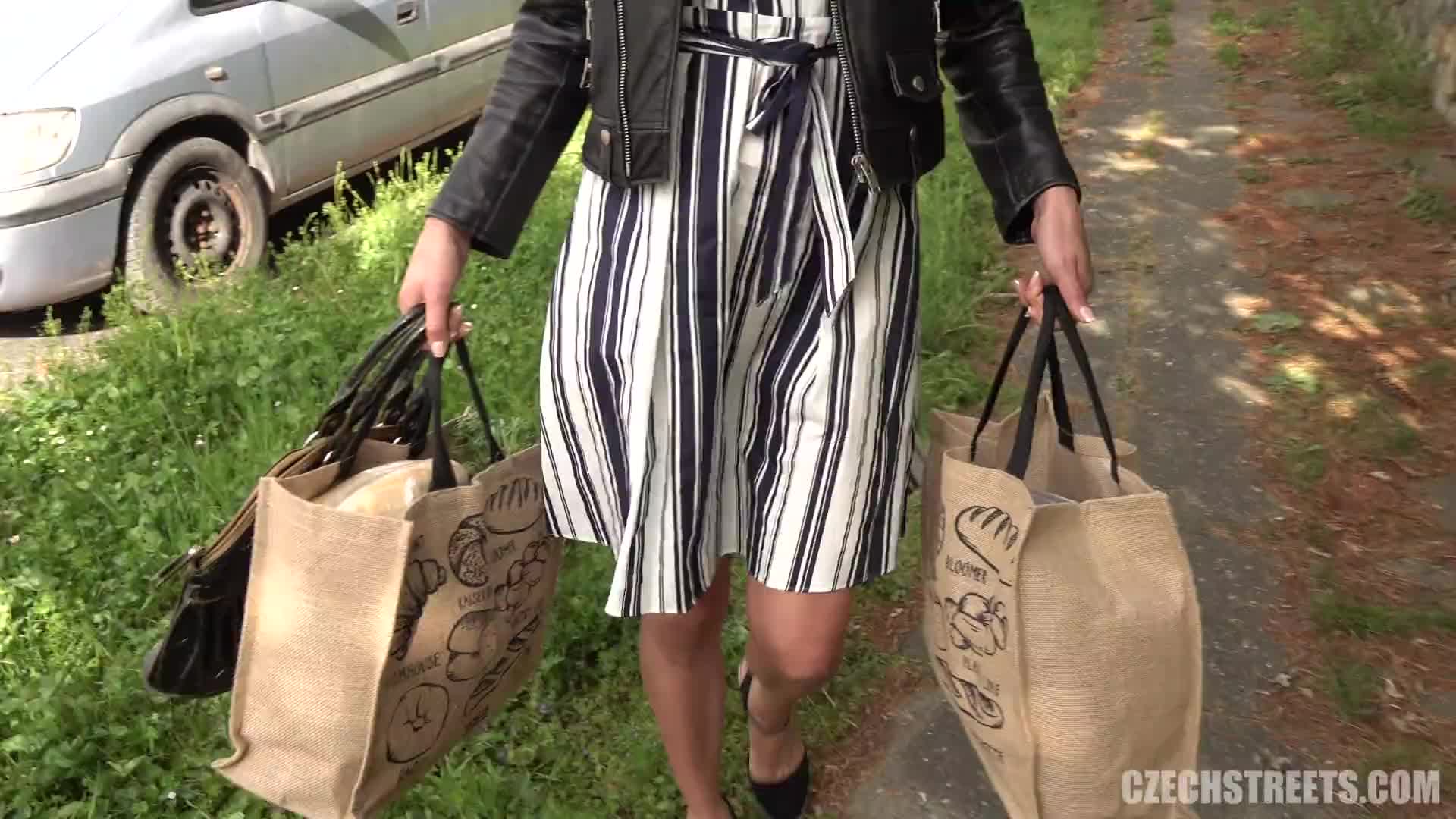 css.e125.food.car.massacre