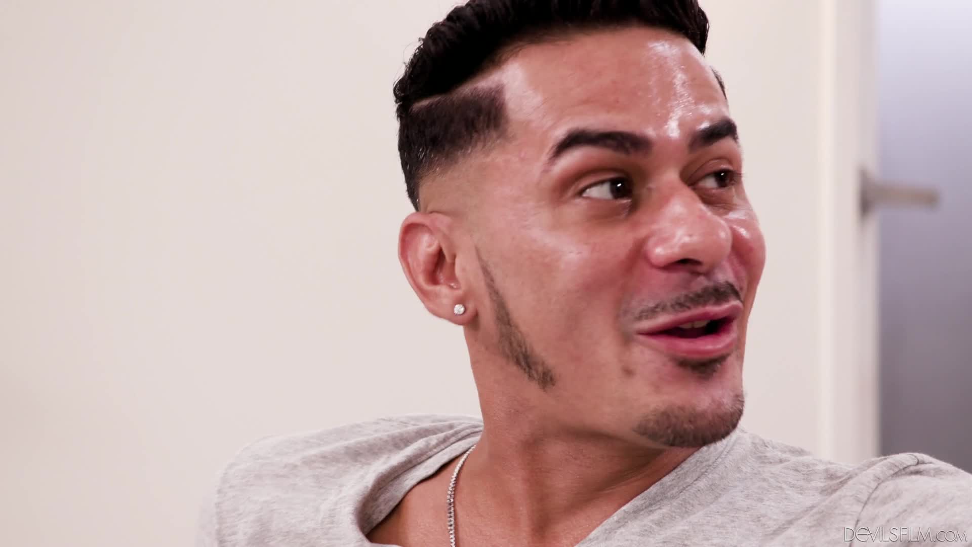 narcos-dvf-21-04-21-electra-rayne-go-bi-or-go-home-1080p