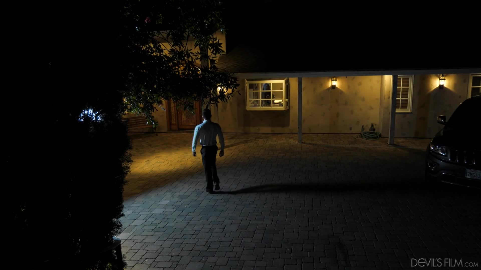 narcos-dfm-18-01-03-annabelle-lane-translicious-1080p