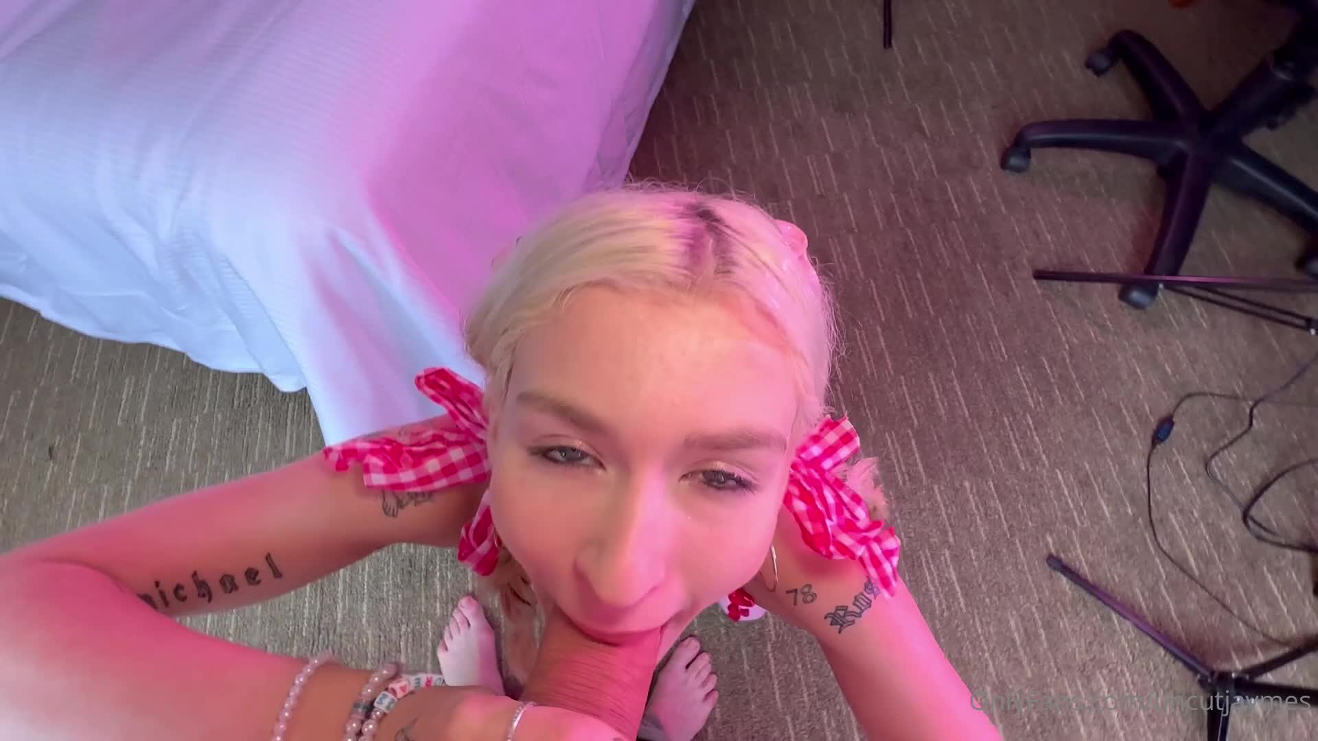 2048.cc -onlyfans.2024.emma.rosie.xxx