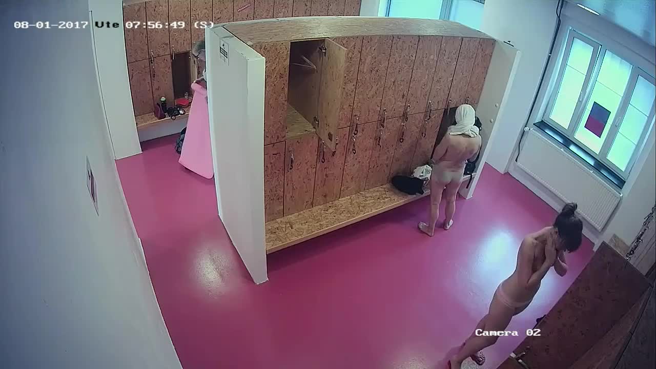 1 (100)