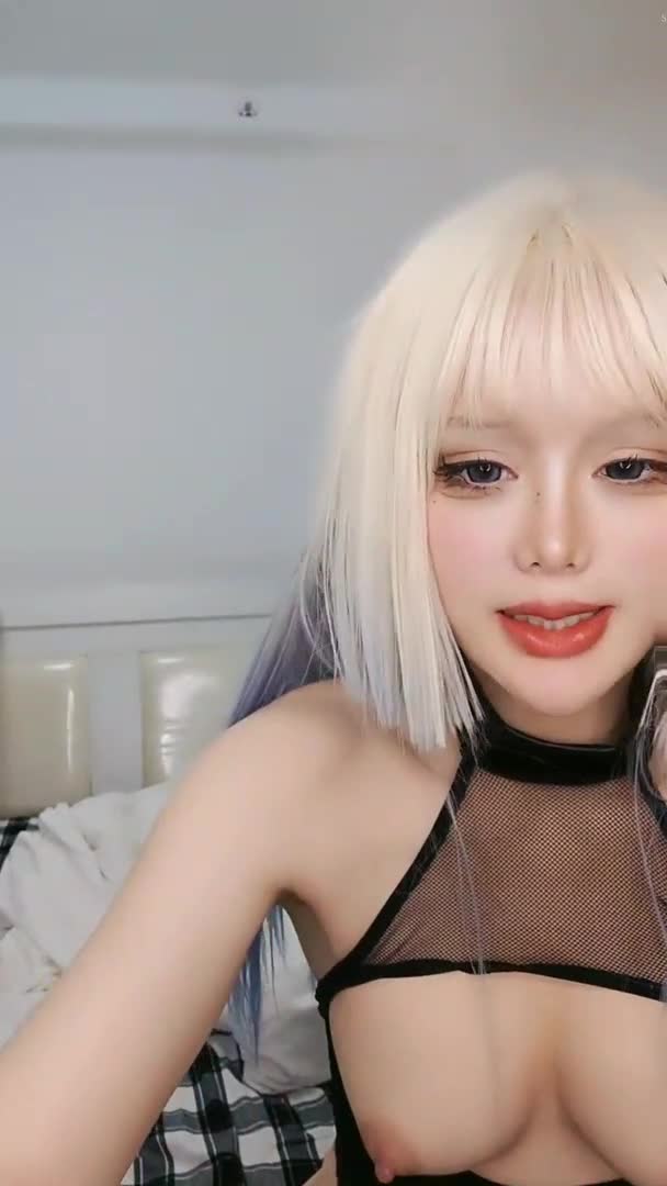 1 (17)