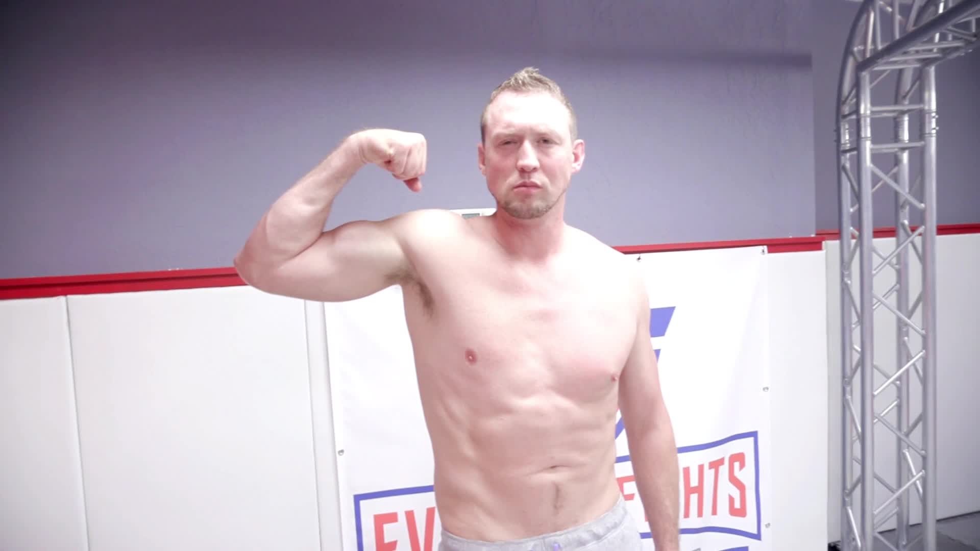 evolvedfights.23.08.11.bella.rossi.vs.pierce.paris