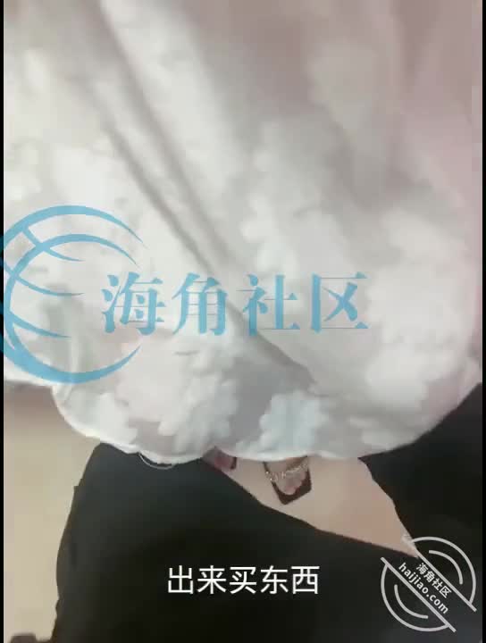 老爸叫亲戚来商量下个月订婚，趁买菜强上嫂子，嫂子无奈屈服[我的长腿嫂子丝袜控]