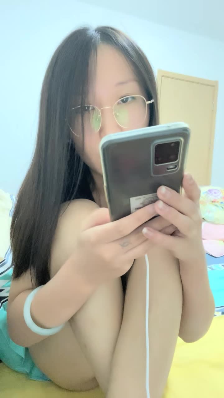 1 (21)