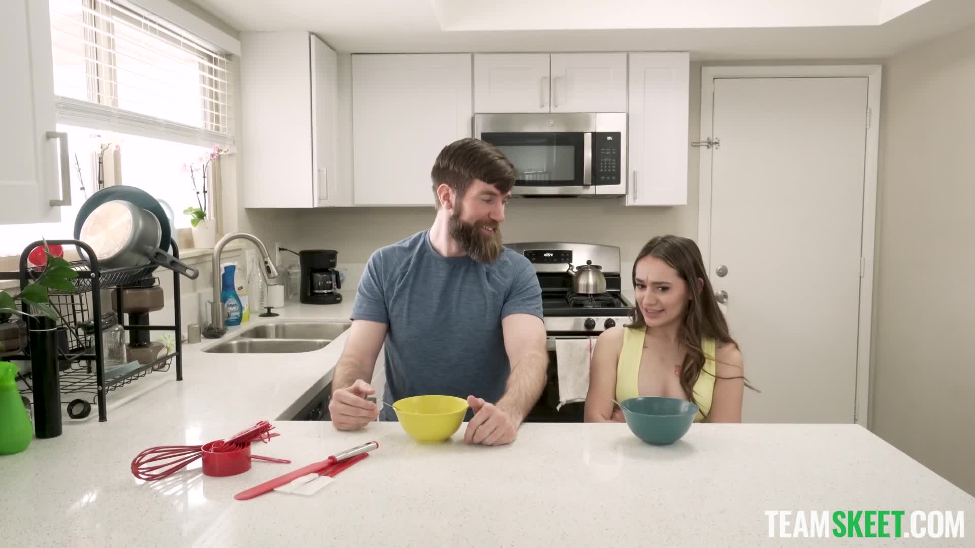 ExxxtraSmall.23.03.23.Sera.Ryder.An.Exxxtra.Small.Meal.XXX.1080p