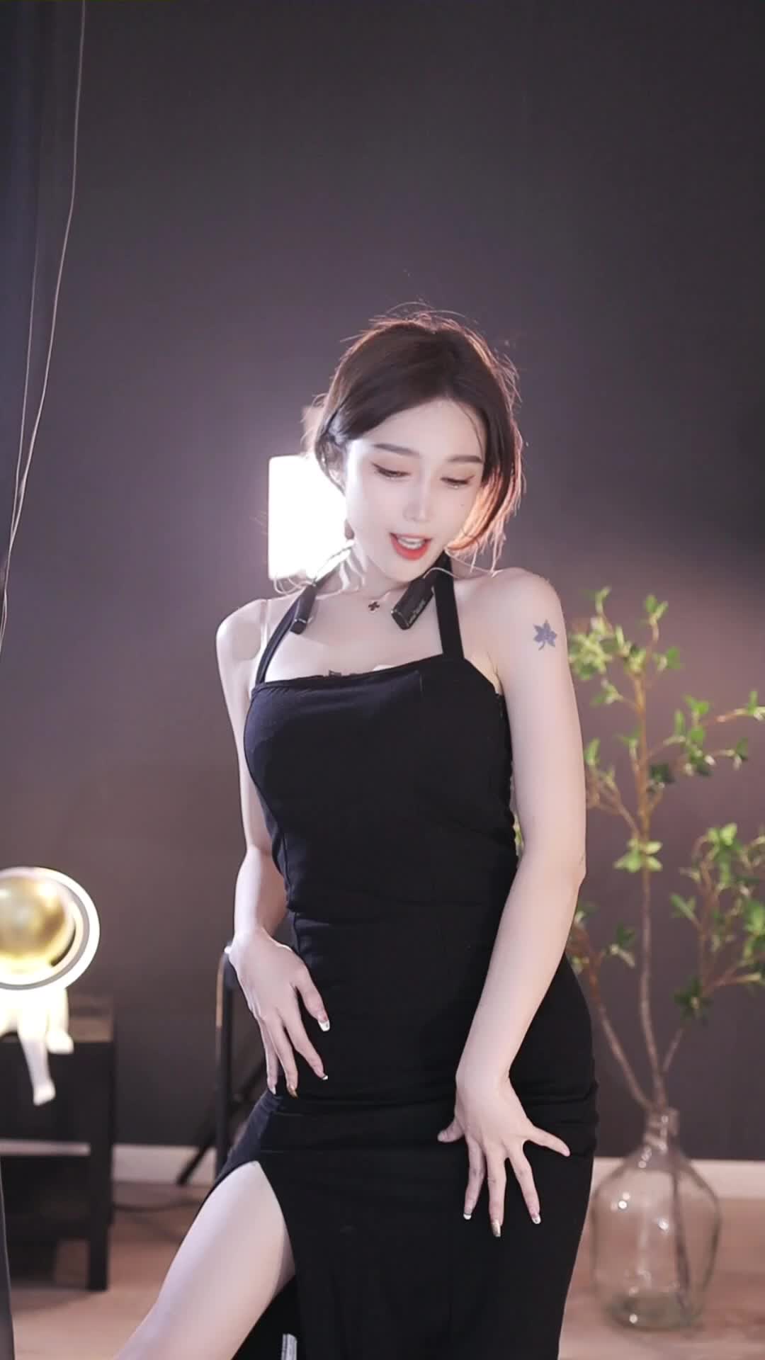 1 (37)