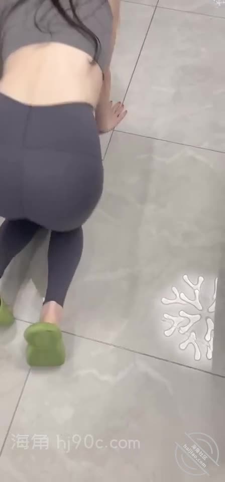 骚逼嫂子，正式成为我母狗的第一天。[最爱极品嫂子]