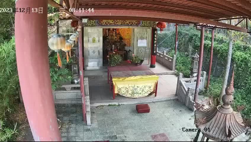 第一次看见偷整个 功德箱 