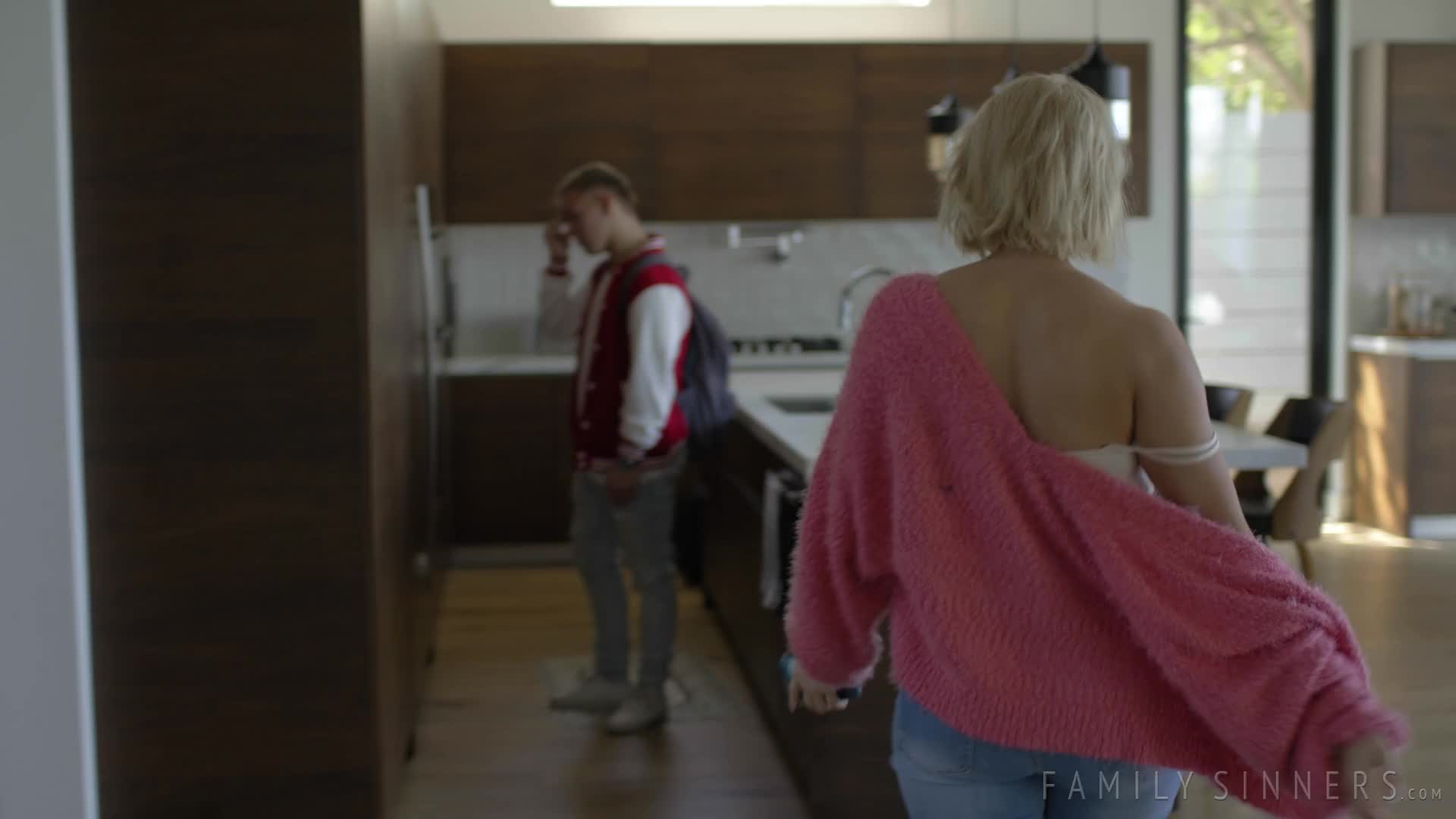 familysinners.23.06.16.ryan.keely.mothers.and.stepson.1080p