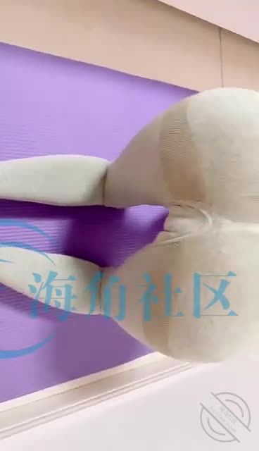 （原创）11 美女少妇在家练瑜伽被我操了，射了满脸都是精液[强奸少妇邻居]