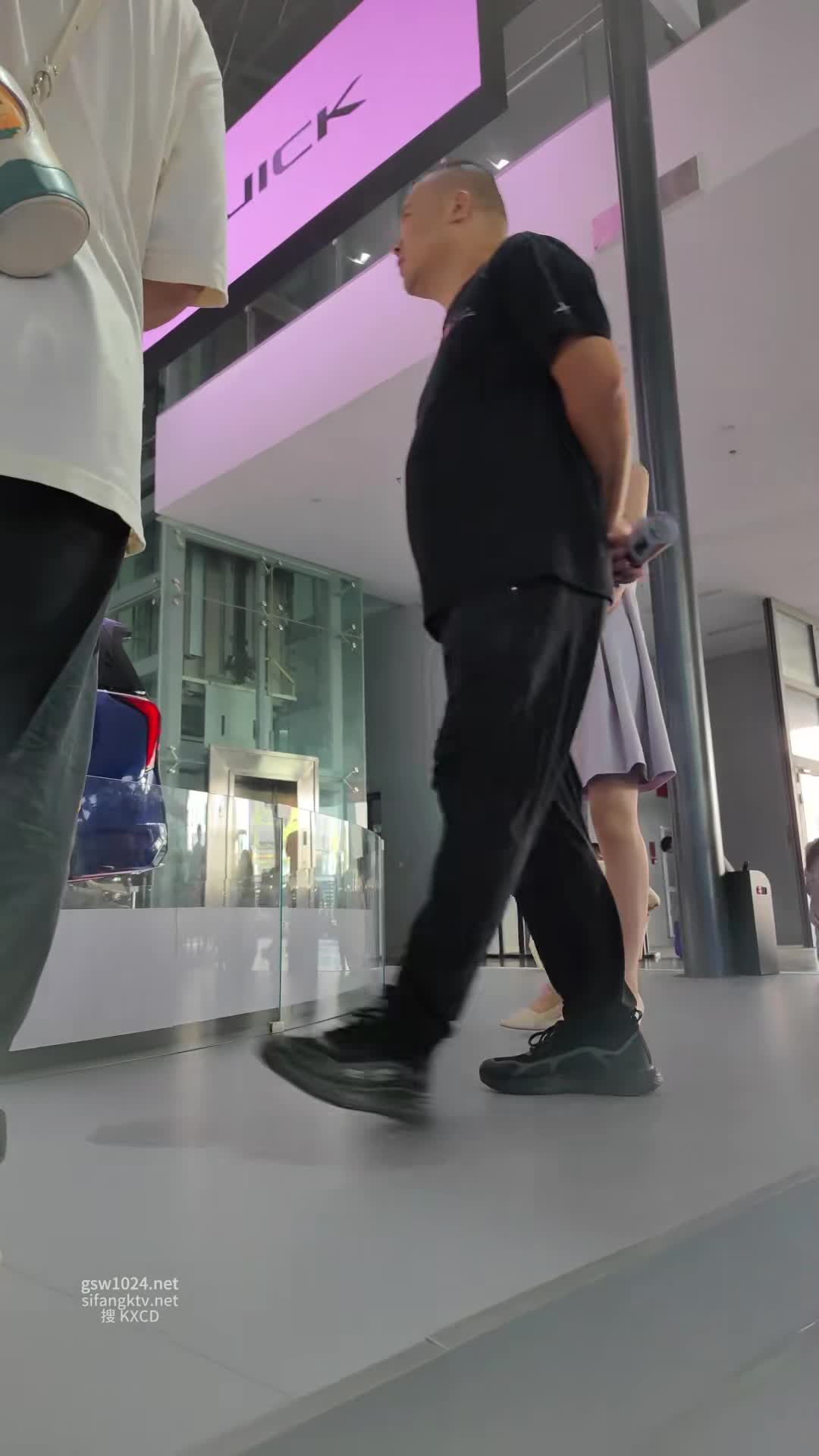 更多福利电报搜@HTHUB (7).mp4