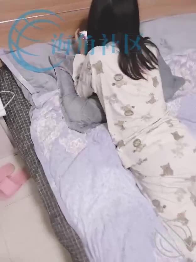 7 玩妹妹越来越上瘾，为了买皮肤这几天忽悠上妹妹给我口交[妹妹的第一次给了我]