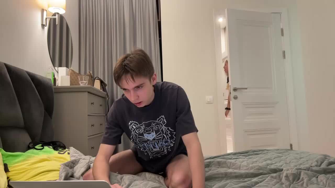 1 (28)