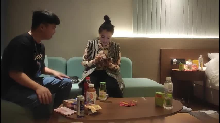 主动揉屌 深喉口交骑在身上.mp4