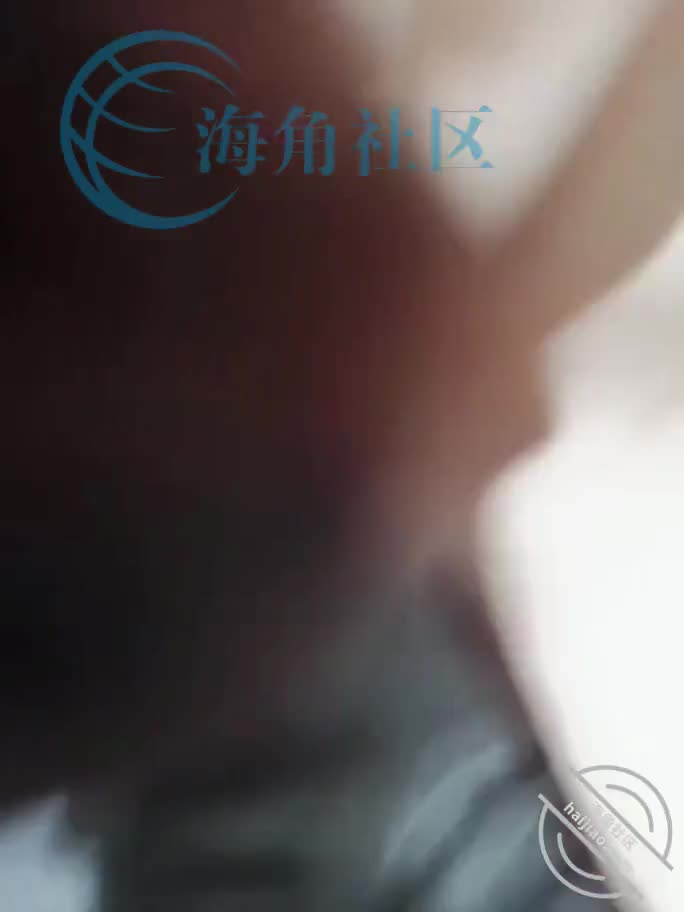 内射怀孕的小姨子，草小姨子每一会，老婆就给我打电话，我不接就给小姨子打，谁知到我的鸡吧还在小姨子的身体里面抽查，