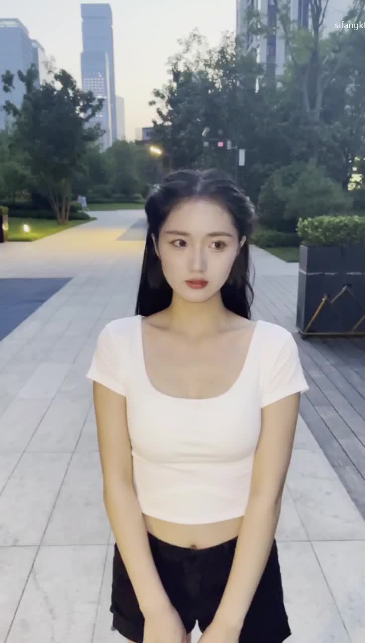 gc2048_com_最新流出百万粉丝网红职业汉服模特▌焕儿▌清纯靓丽下反差婊母狗_自慰露出浪的一逼_金主爸爸爆肏内射_3.mp4